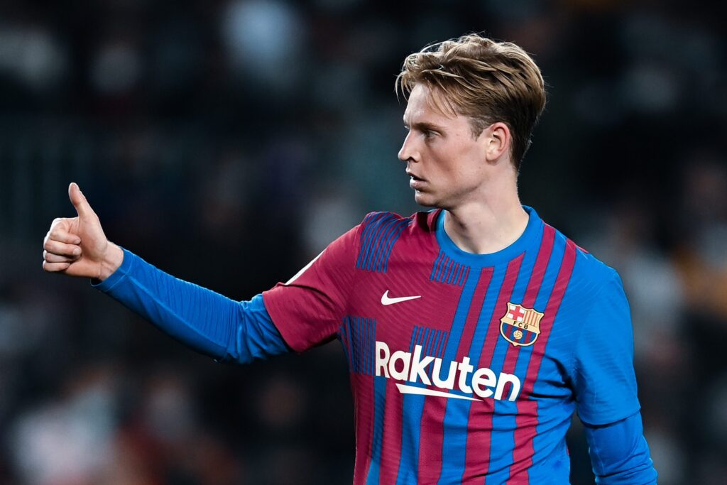 Manchester United confident in signing De Jong